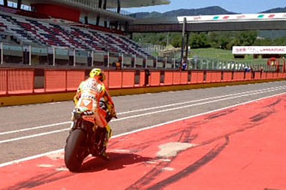 Esce il sole al Mugello: le Ducati accendono i motori