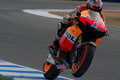 Laguna Seca, Warm up: Stoner beffa Lorenzo