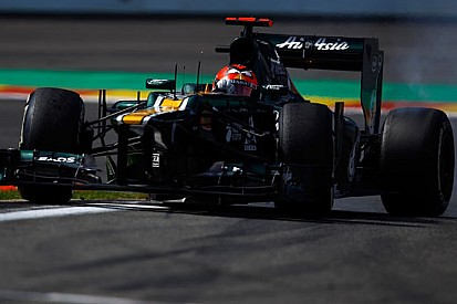 Caterham multata 10.000 euro per l'incidente ai box