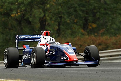 Alex Fontana alla sua prima vittoria in Formula 2
