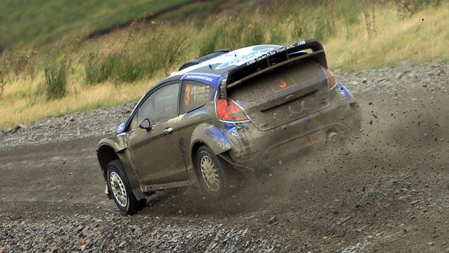 Galles, PS9: Latvala tenta di scappare
