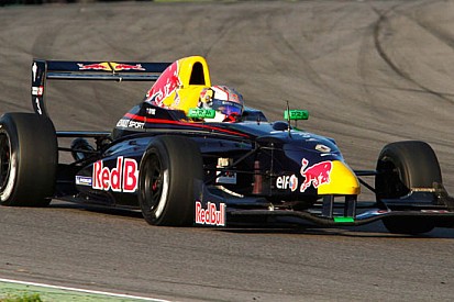 Kvyat si prende gara 1 e la leadership al Mugello