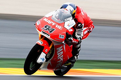 Jonas Folger si prende la pole all'ultimo giro