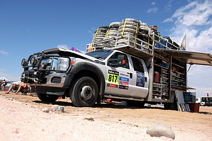 Si schianta un mezzo di supporto: due morti alla Dakar