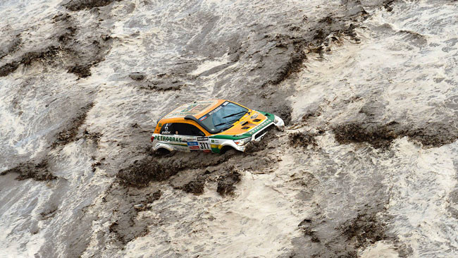 Dakar, 8° Tappa: cinque auto all'arrivo, prova annullata