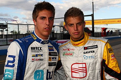 Jordi Oriola debutta con una Seat del Tuenti Racing