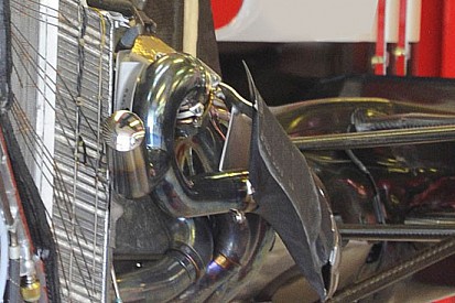 Ecco i radiatori verticali a ventaglio della Ferrari