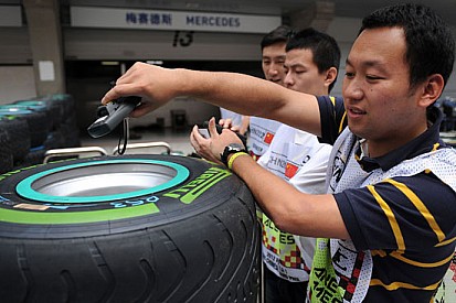 Paul Hembery prevede tre soste per il Gp della Cina