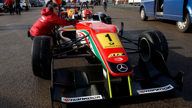 Marciello batte Rosenqvist in gara 3 a Silverstone