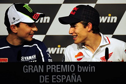 Pace fatta in aereo tra Jorge Lorenzo e Marc Marquez?