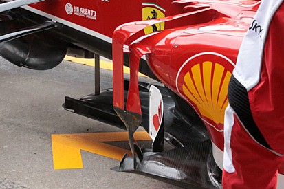 Alonso con i deviatori di flusso a ponte sulla F138