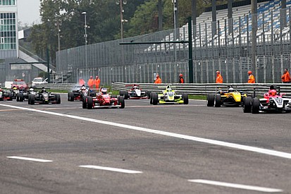 F2000 Light: primo titolo in monoposto per Longhi