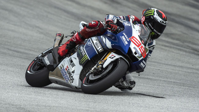 Sepang, Warm Up: Lorenzo ok, Valentino cade