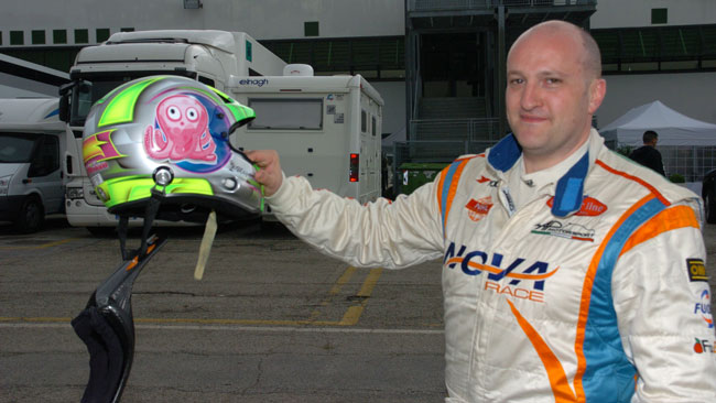 Luca Magnoni nell'Europeo GT4 con una Ginetta