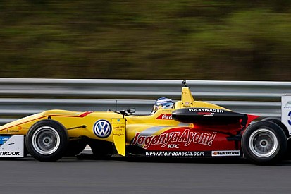 Tom Blomqvist firma la prima pole del 2014
