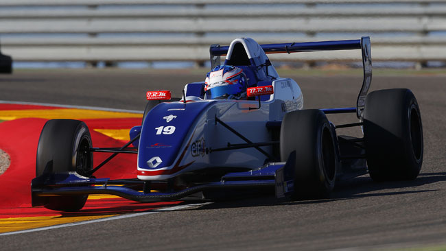 Nick De Vries firma la prima pole del 2014