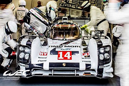 Spa, Libere 2: la risposta della Porsche sull'asciutto