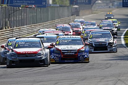 Salzburgring, Gara 1: Muller precede Coronel