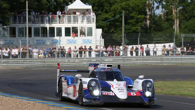 Nel warm up Toyota e Audi vicinissime