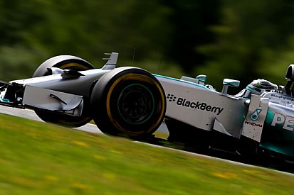 Austria, Q2: accoppiata Mercedes, escluso Vettel!