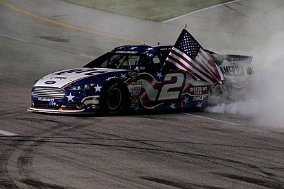 Brad Keselowski domina al Kentucky Speedway