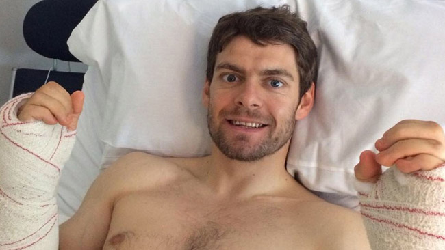 Cal Crutchlow operato ad entrambe le braccia