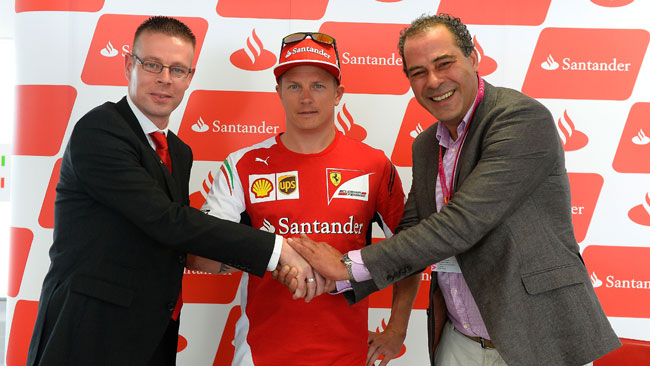La Ferrari torna sulle strade di Rotterdam con Kimi