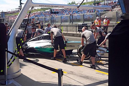 Hungaroring, Libere 1: Hamilton nel derby Mercedes