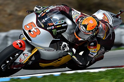 Brno, Qualifica: Rabat in pole, batte il record della pista