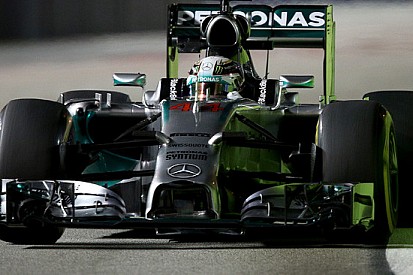 Singapore, Libere 2: Alonso resta vicino a Hamilton