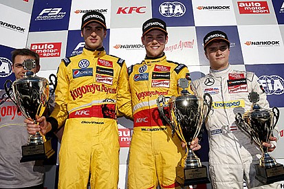 Blomqvist risponde a Verstappen vincendo Gara 2