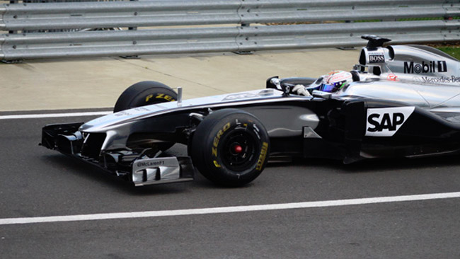 Matt Parry ha provato la McLaren MP4-26 a Silverstone