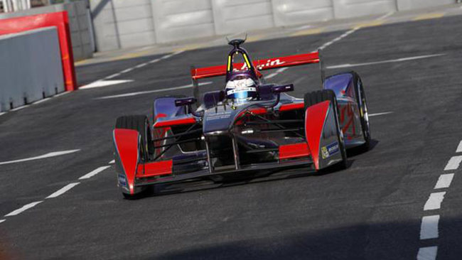 Alguersuari svetta nelle libere di Punta del Este