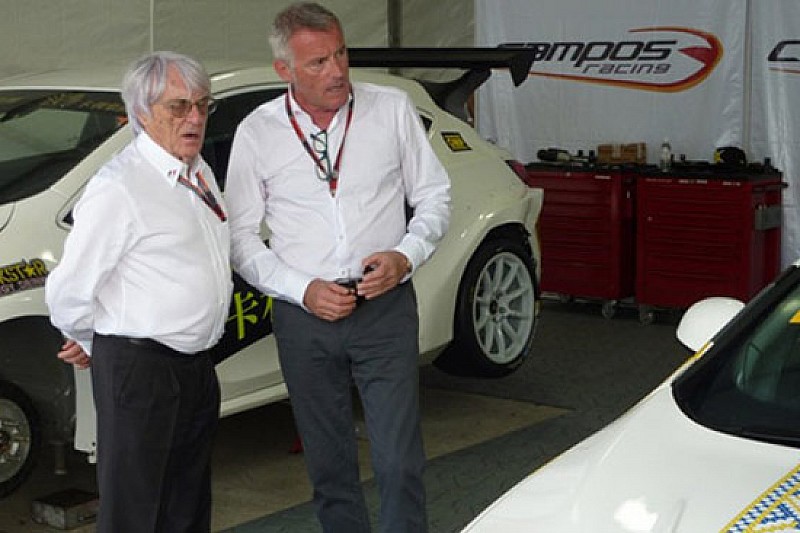 Bernie Ecclestone in visita ai box