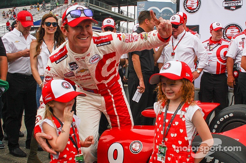 Скотт Диксон завоевал поул Indy 500