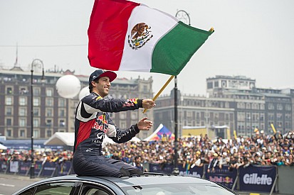 Ricciardo festeja cumpleaños y presume visita a México