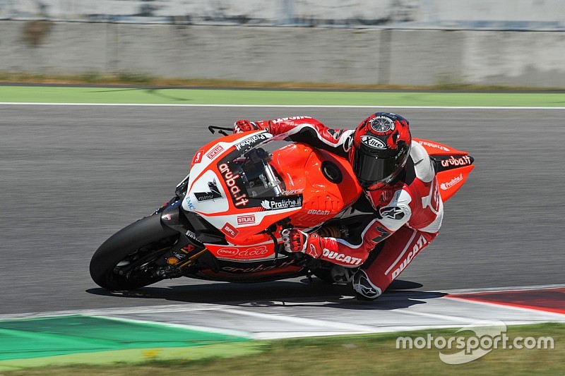 Checa s'offre une parenthèse de 150 tours au guidon de la Panigale