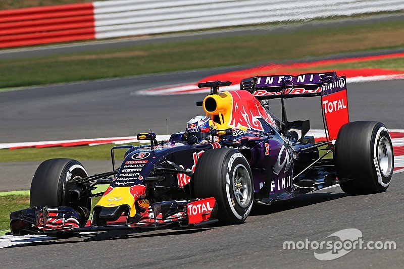 Ricciardo - Le V6 Renault compromet aussi le développement de la RB11