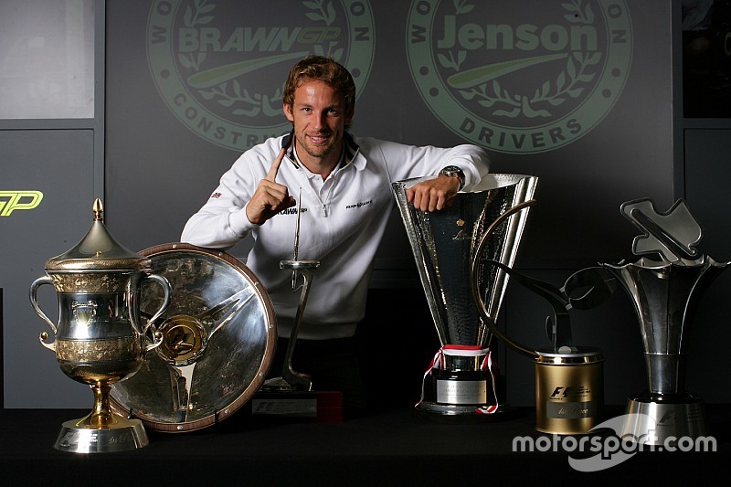 Button garderait un