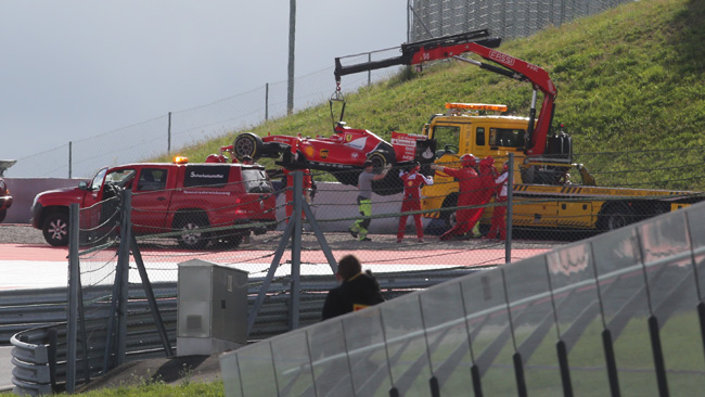 Red Bull Ring, ore 17,14: Fuoco sbatte alla curva 1!