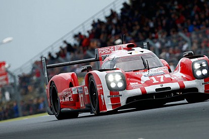 Le Mans, 1° ora: le Porsche non scappano via