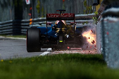 Grosjean: quando si dice... sfiorare le barriere!