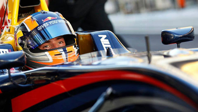 Test premio su una GP2 per Alex Lynn
