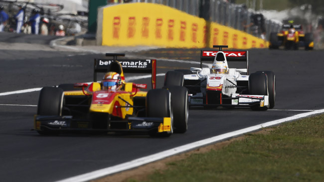 Quaife-Hobbs penalizzato, Marciello a punti in gara 2