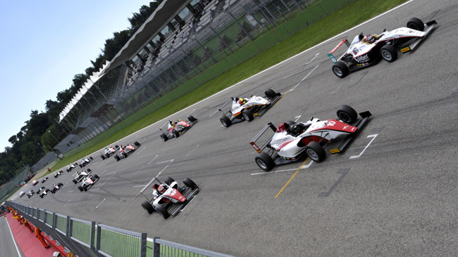 Salta Barcellona, per l'ultimo round si torna ad Imola
