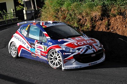 Madeira, PS15: problemi per Meeke, alternatore ko