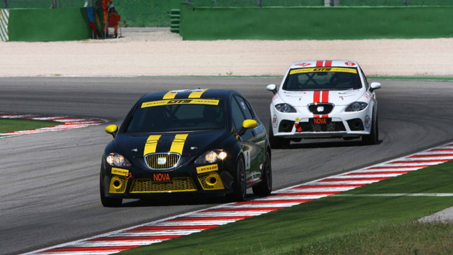 Esordio con pole per la Seat Leon FR DSG