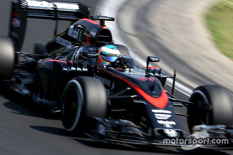 Alonso, qui visait le Top10, a poussé sa voiture pour rien! F1hungarian-gp2015fernandoalonsomclarenhonda