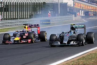 Rosberg se defende em incidente com Ricciardo: “a curva era minha”