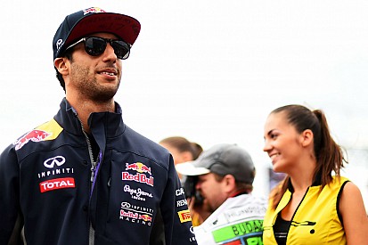 Para Ricciardo, aumento de salário em 2015 não trouxe felicidade